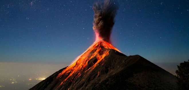 Volcán de fuego en Guatemala registra siete explosiones por hora | Diario 2001