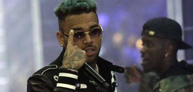Cantante Chris Brown fue detenido en París por ser acusado de violación | Diario 2001