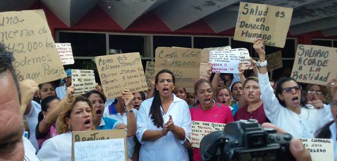 Enfermeras acataron el paro convocado para exigir mejoras salariales (+Fotos y videos) | Diario 2001