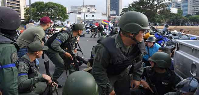 Países respaldan "alzamiento militar" en Caracas, mientras Rusia, Cuba y Bolivia lo condenan | Diario 2001