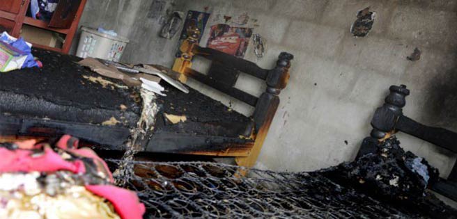 Adolescente de 18 años quemó a su madre mientras dormía | Diario 2001