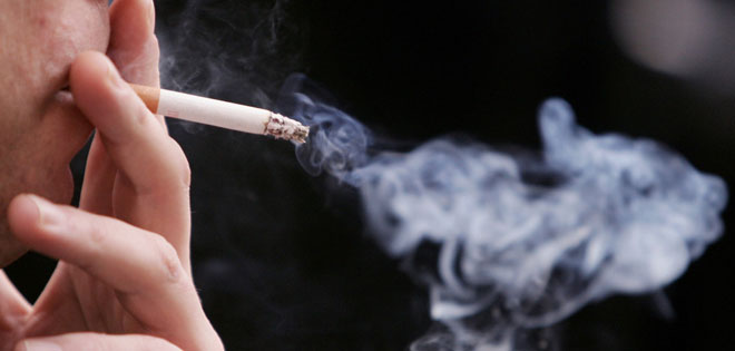 Fumar debilita el sistema inmunológico y causa daños crónicos a los pulmones | Diario 2001