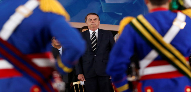 Bolsonaro y su hijo son cuestionados por pagos sospechosos | Diario 2001