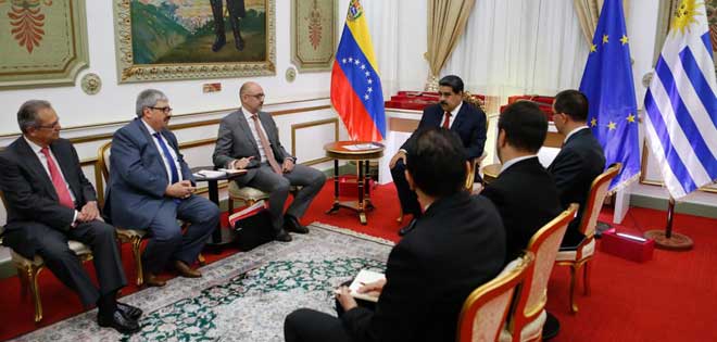 Maduro sostuvo reunión con misión del grupo internacional de contacto en Caracas | Diario 2001