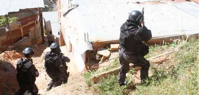 Balacera con fusiles deja diez muertos en El Valle | Diario 2001
