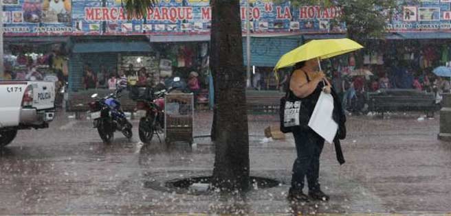 Martes con lluvias en la región andina, llanos y sur del país | Diario 2001