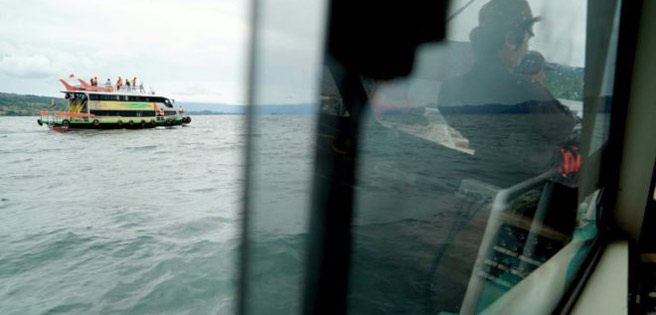 Al menos 192 desaparecidos por el naufragio de un barco en Indonesia | Diario 2001
