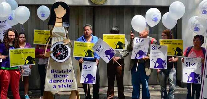 Preparan demandas contra Estado salvadoreño por condenar a mujeres por aborto | Diario 2001