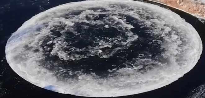 Asombroso el nacimiento de una luna en Michigan (+Video) | Diario 2001