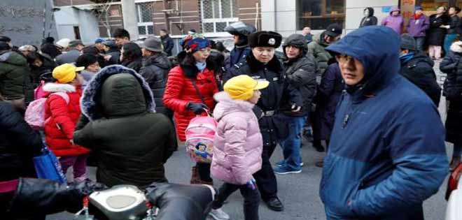 Veinte niños heridos en un ataque con un martillo en una escuela de Pekín | Diario 2001