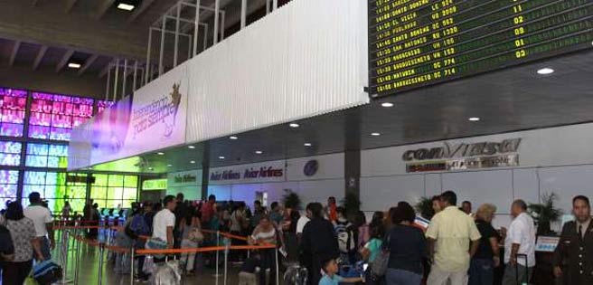 Aeropuerto de Maiquetía se prepara para retorno de temporadistas | Diario 2001