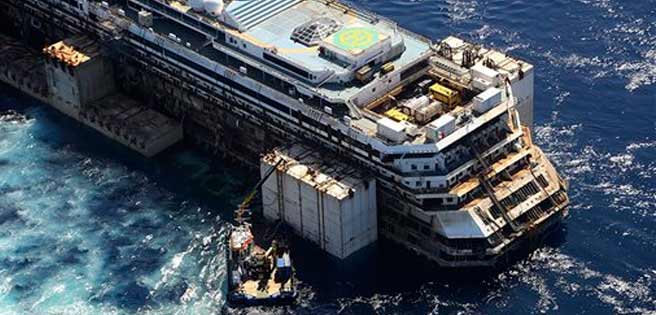 El Costa Concordia emprende el viaje hacia su segunda destrucción | Diario 2001