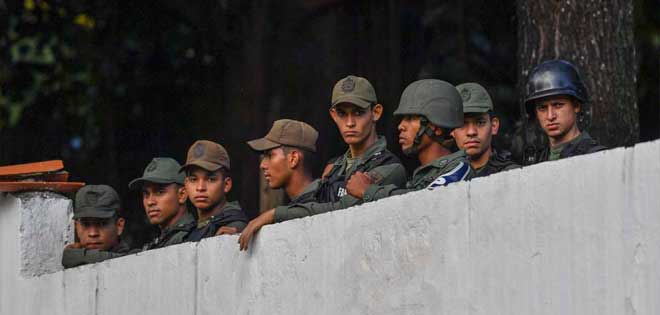 Capturados los 27 guardias insubordinados en Cotiza (+Fotos) | Diario 2001