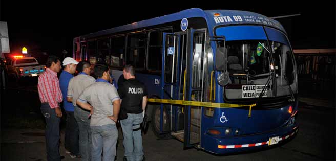Dos muertos y un herido en Brasil tras asalto en un autobús | Diario 2001