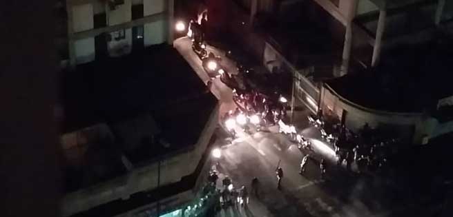 Manifestantes cerraron vías en varios puntos de Caracas (+Videos) | Diario 2001