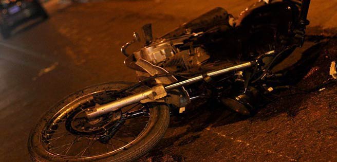 Muere motorizado tras chocar contra un poste en la "curva del diablo" | Diario 2001