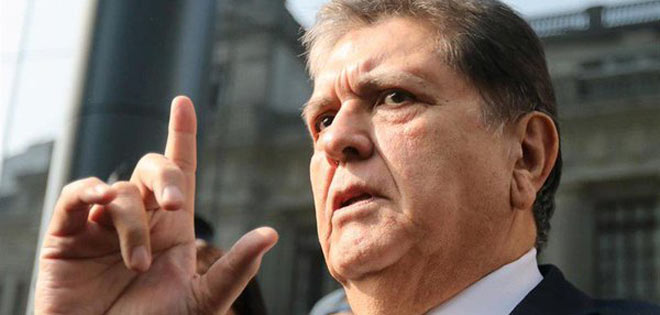 El expresidente peruano Alan García se dispara al ser detenido | Diario 2001