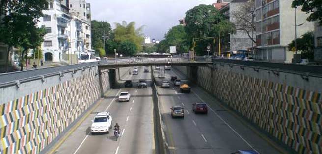 Avenida Libertador de Caracas cerrada por marcha oficialista