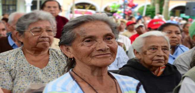 Pensionados cobrarán Bs. 250 mil este jueves | Diario 2001