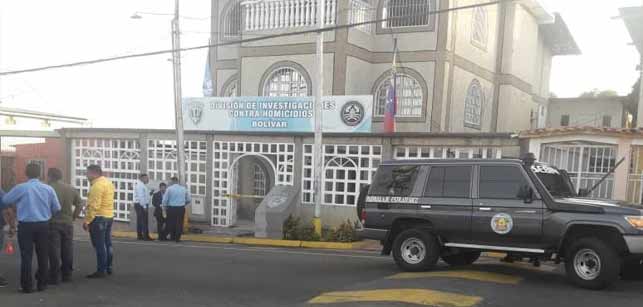 Sujetos armados con fusiles y granadas atacaron la sede del Cicpc en San Félix | Diario 2001