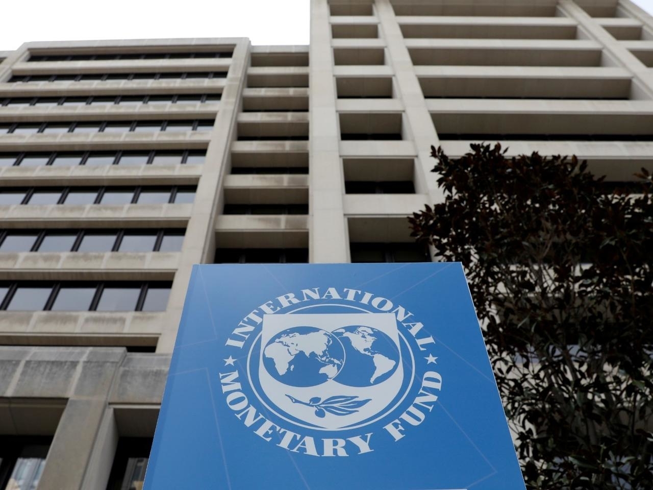 Ecuador espera recibir 2 mil millones de FMI tras "exitosa" revisión de deuda