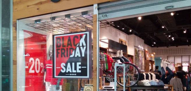 Centros comerciales venezolanos se preparan para "Black Friday" decembrino