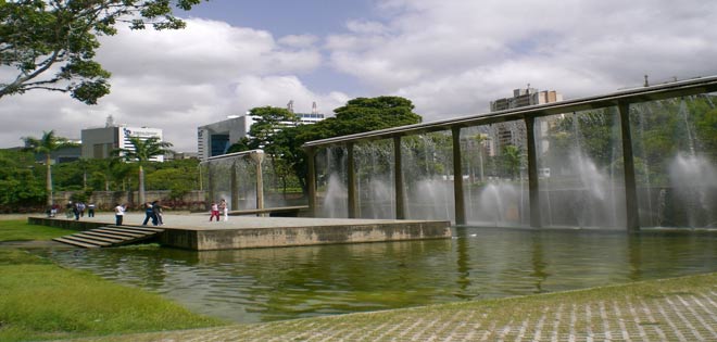 Turquía impulsa proyectos de reforestación en parques de Caracas