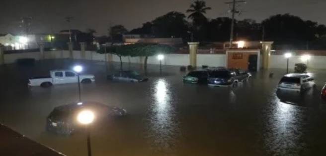Lluvias ocasionan inundaciones y caos en Maracaibo