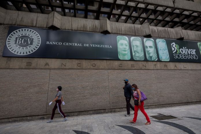 La inflación venezolana fue del 28,5 % en mayo, según el Banco Central