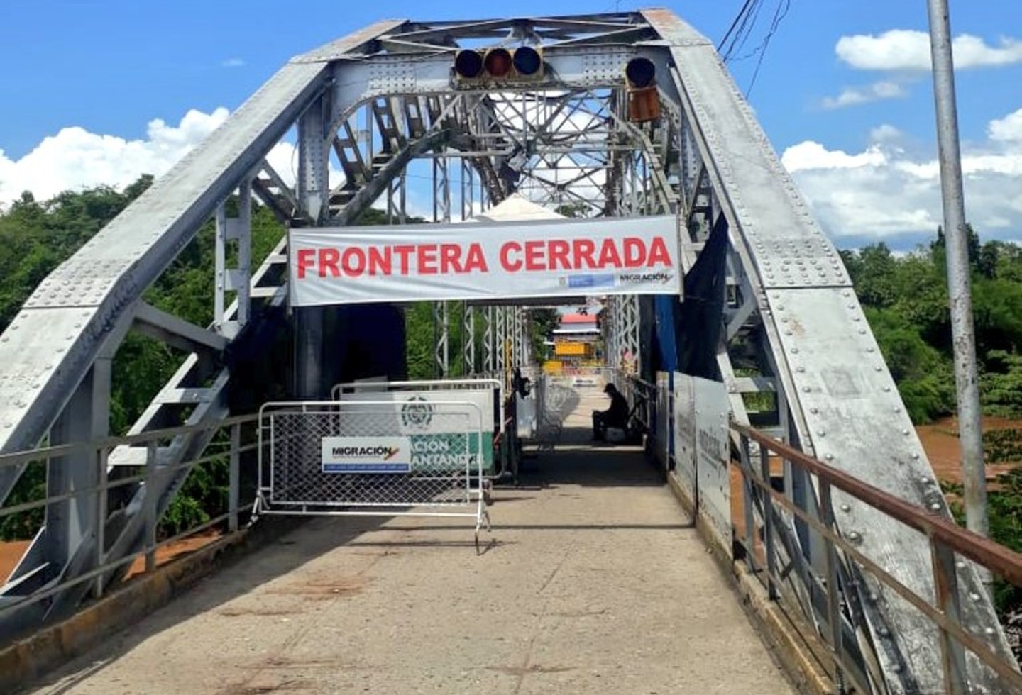 Levantan toque de queda en fronteras con Brasil Y Colombia