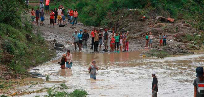 Protección Civil atiende a más de 100 familias afectadas por lluvias en Lara
