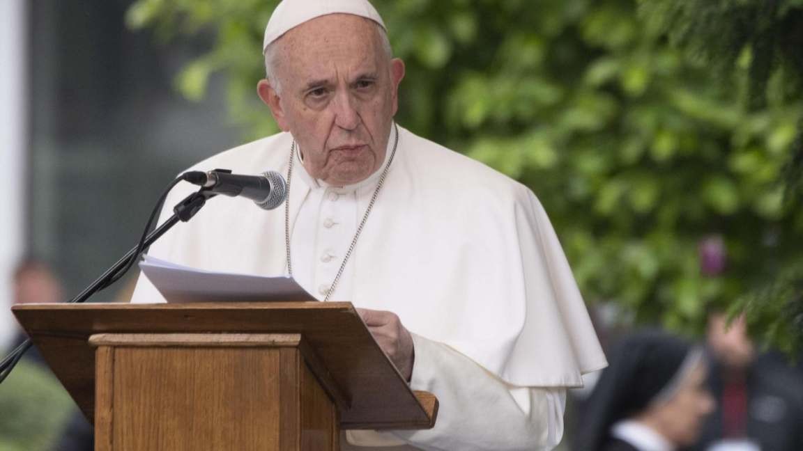 Papa Francisco pide detener sufrimiento del pueblo venezolano