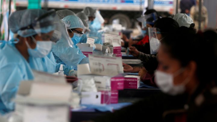 Ecuador pide a Pfizer dos millones de dosis de su vacuna contra COVID-19