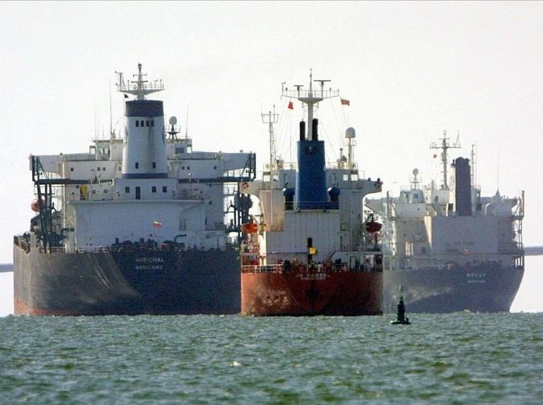 Irán envía a Venezuela flota de buques con cargamento de gasolina