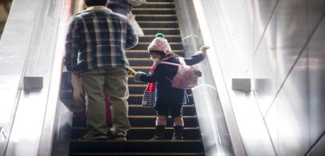 Japón da reconocimiento legal a padres con óvulos y esperma donados