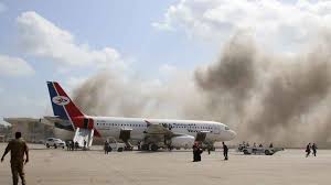 Fuertes explosiones reciben en Adén al nuevo gobierno de yemení