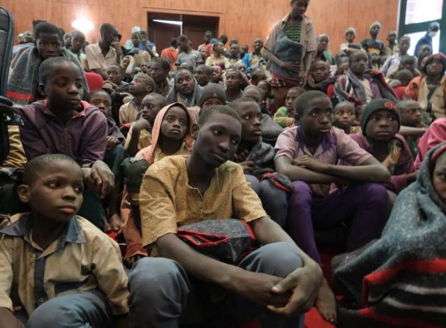 84 estudiantes nigerianos son rescatados tras secuestro