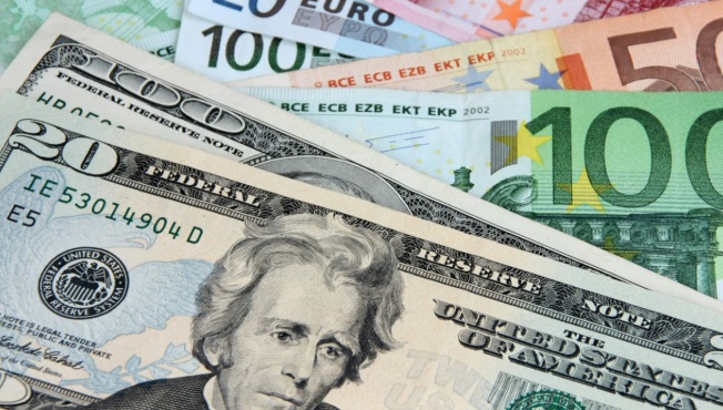 Euro superó la marca de 1,22 dólares tras acuerdo Brexit y en navidad
