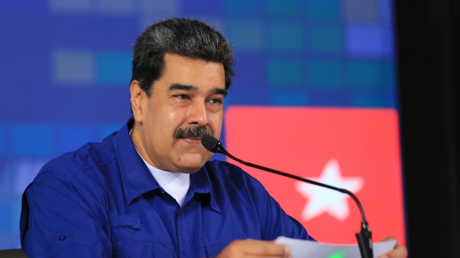 Maduro pide debatir "rectificación de la revolución bolivariana"