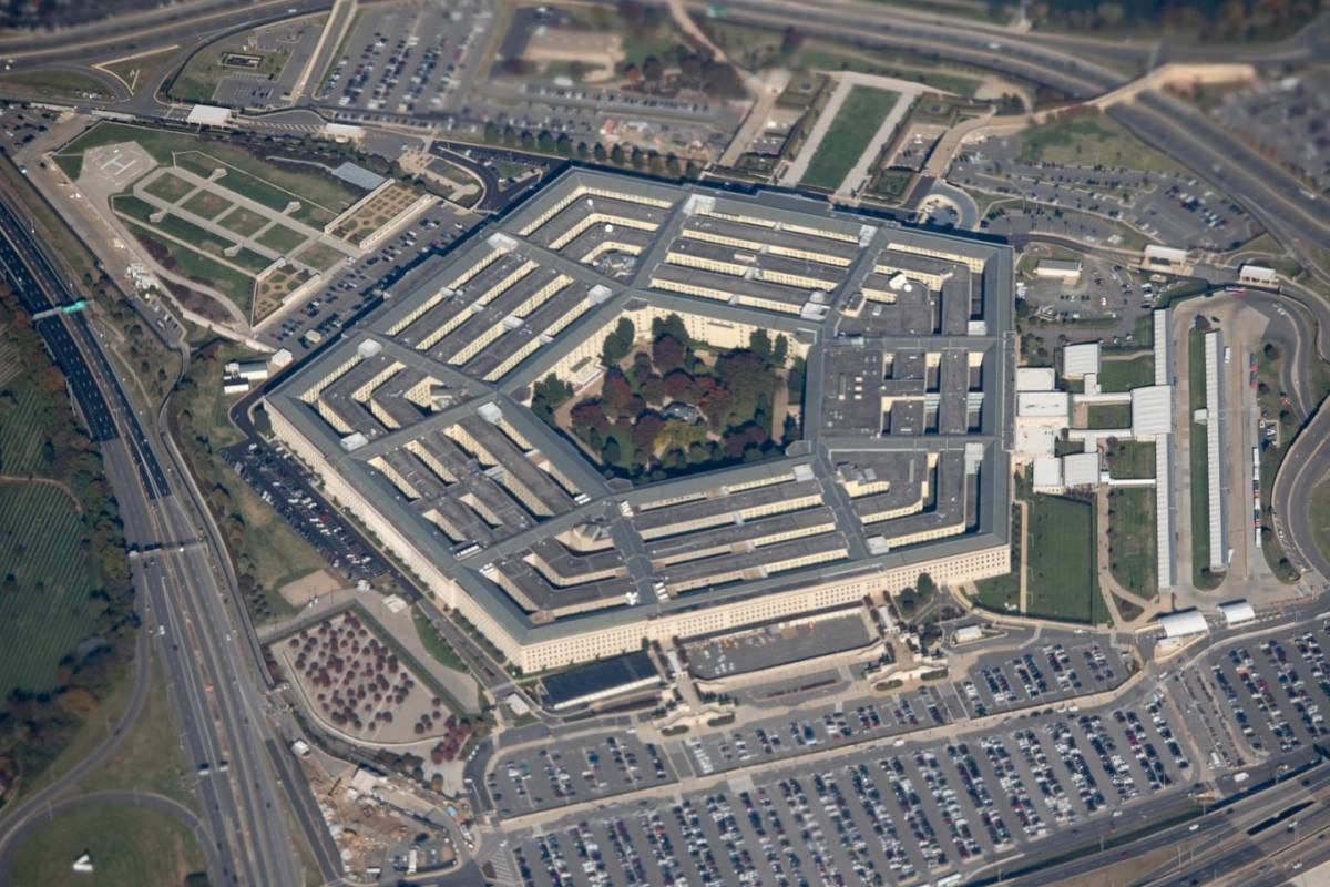 El Pentágono vacunará a su cúpula y personal de emergencia en días