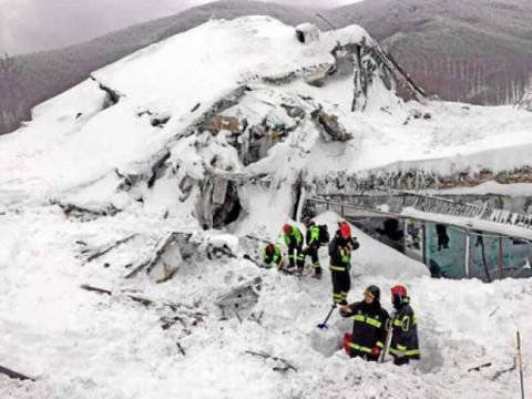 6 muertos y 18 desaparecidos en Teherán por avalanchas de nieve