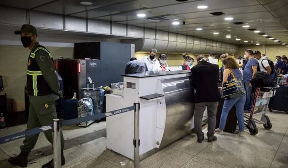 Venezuela evalúa la apertura de más vuelos tras cierre de la ruta con Panamá