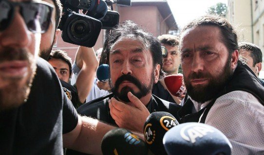 Condenado a 1.075 años un telepredicador turco por abuso sexual y asalto