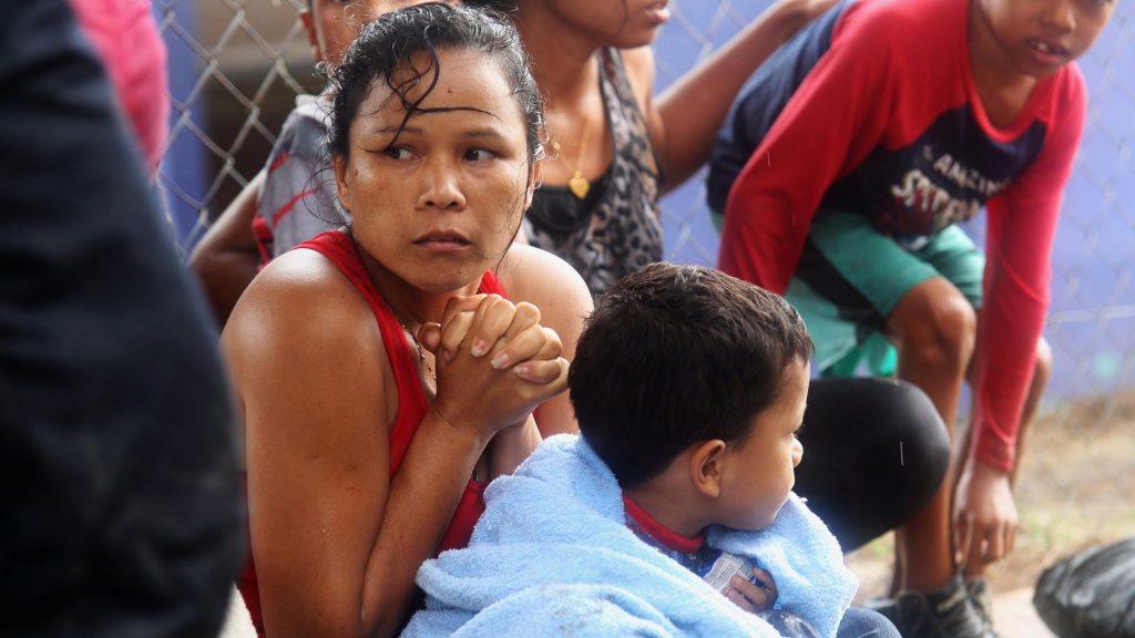 Siete niños migrantes venezolanos permanecen detenidos