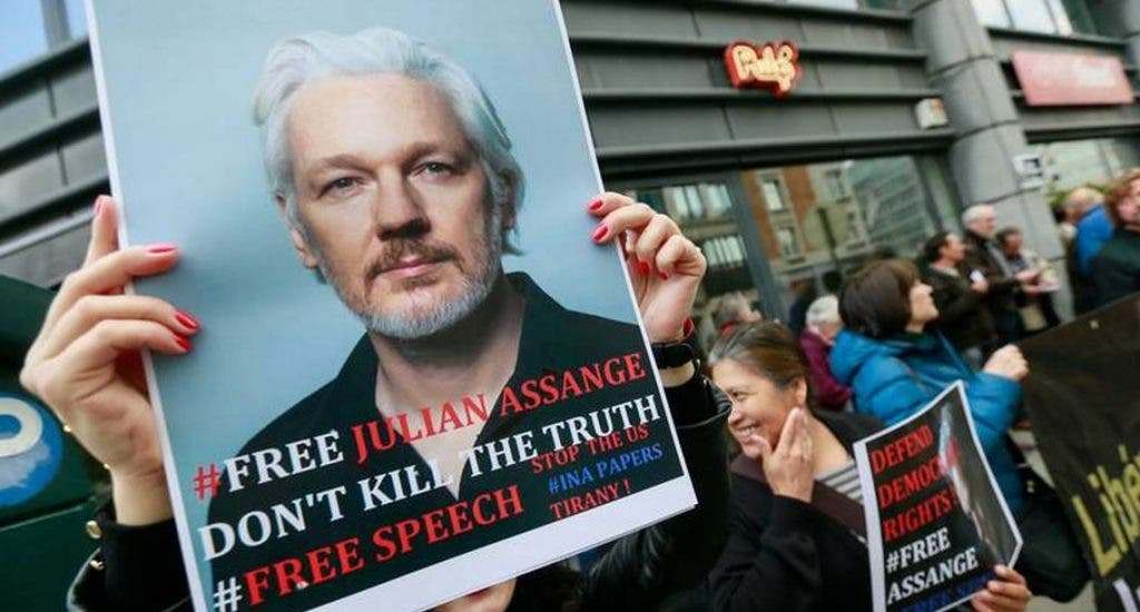 Nueva campaña pedirá a Trump y Biden que indulten a Assange
