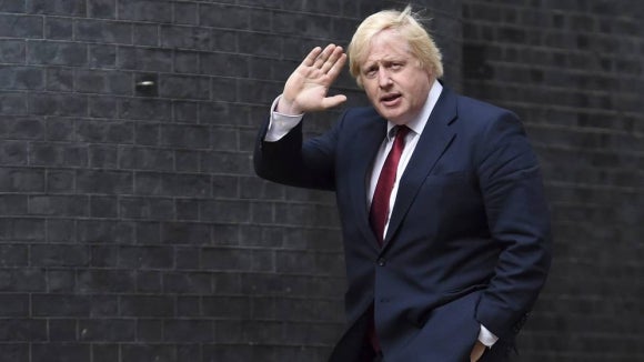 Boris Johnson renuncia como líder del Partido Conservador