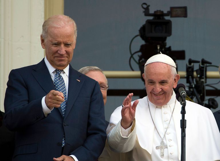 Papa Francisco insta a Joe Biden a construir una sociedad basada respeto