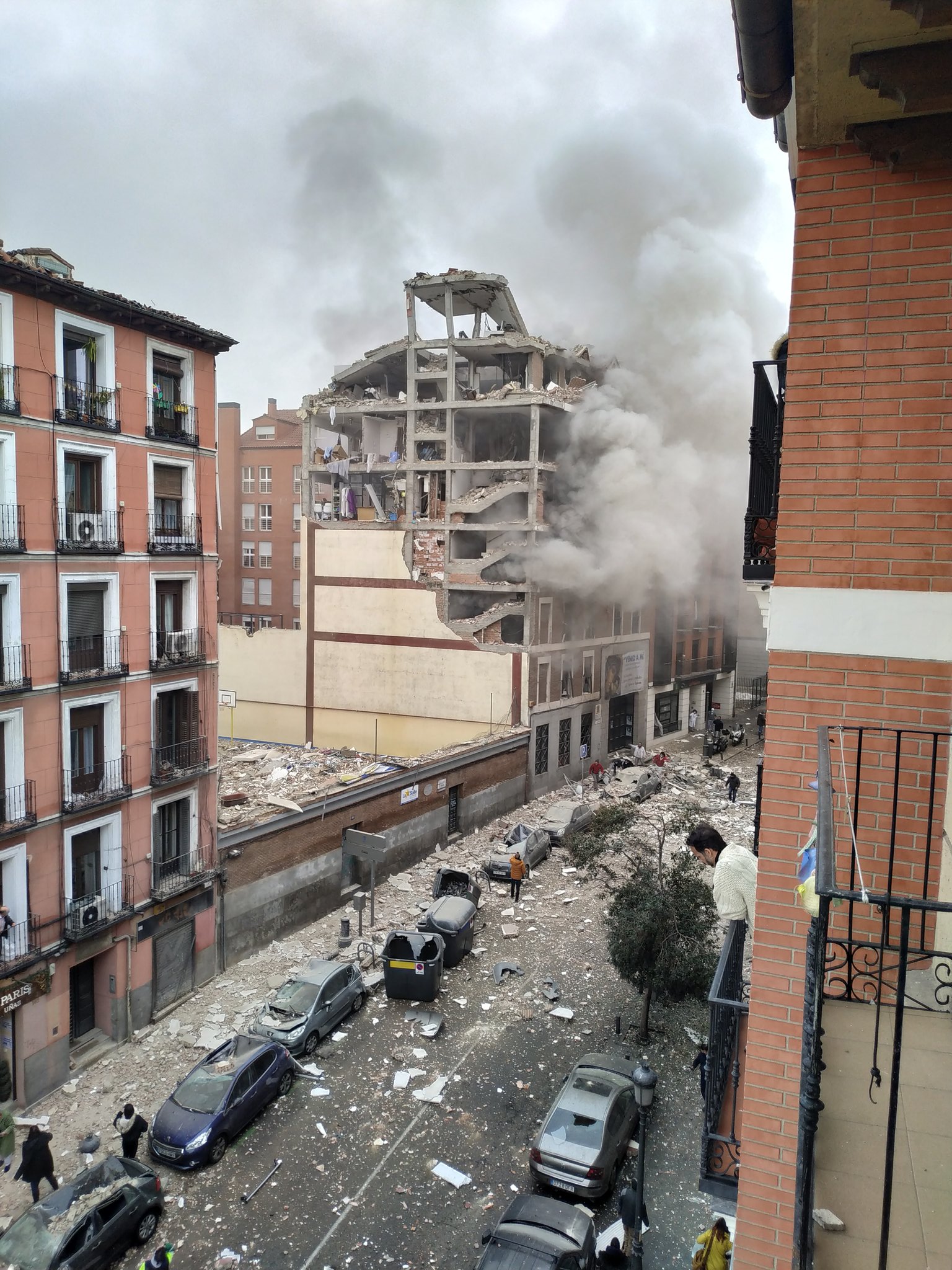 Fuerte explosión en el centro de Madrid destroza un edificio (+Video)