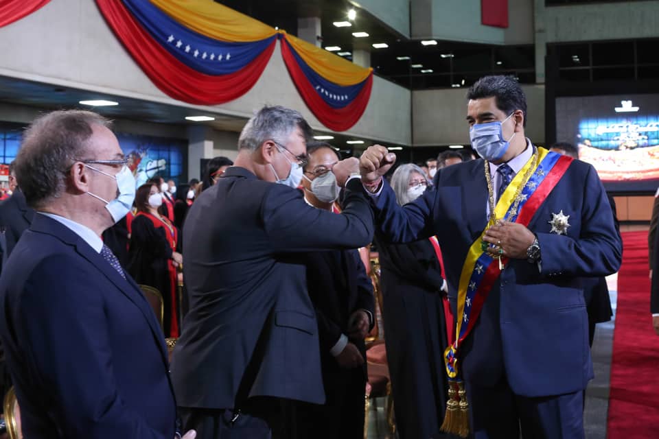 Maduro: Venezuela está más fuerte desde el punto de vista constitucional