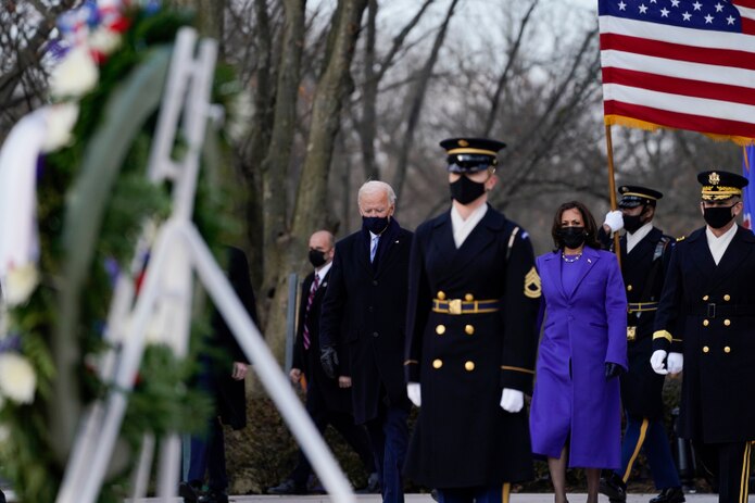 Biden honra a los soldados caídos de EEUU como parte de su toma de posesión